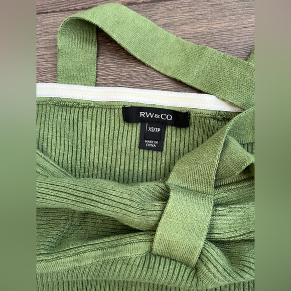 Green Ribbed Bodycon Dress - Picture 4 of 7